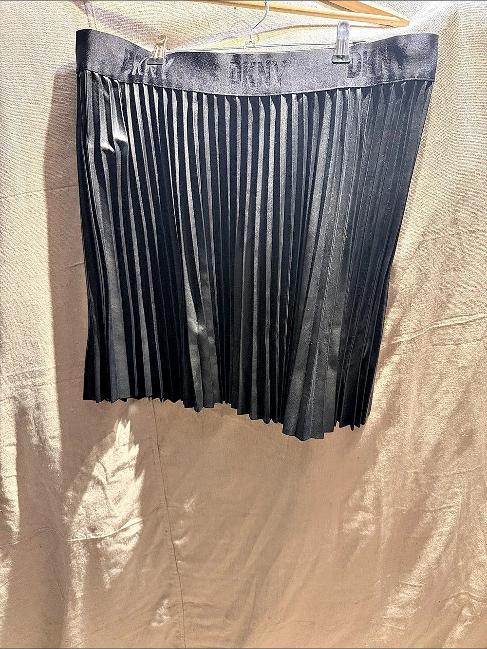 DKNY Logo Waistband Pleated Midi Skirt Black XL new without tags